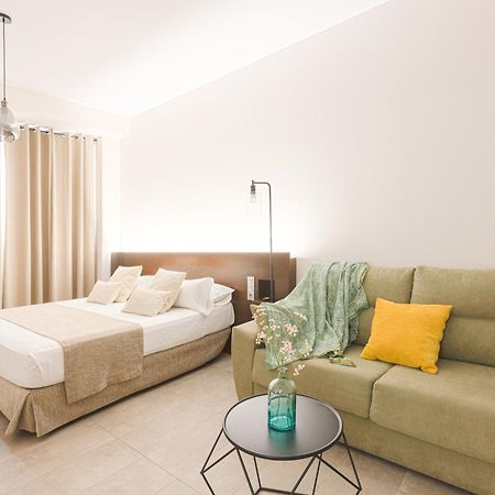 Aacr Hotel Monteolivos Seville Luaran gambar