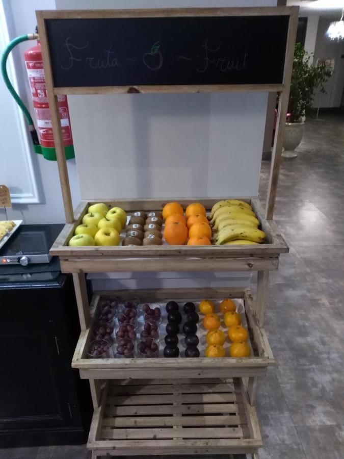 Aacr Hotel Monteolivos Seville Luaran gambar