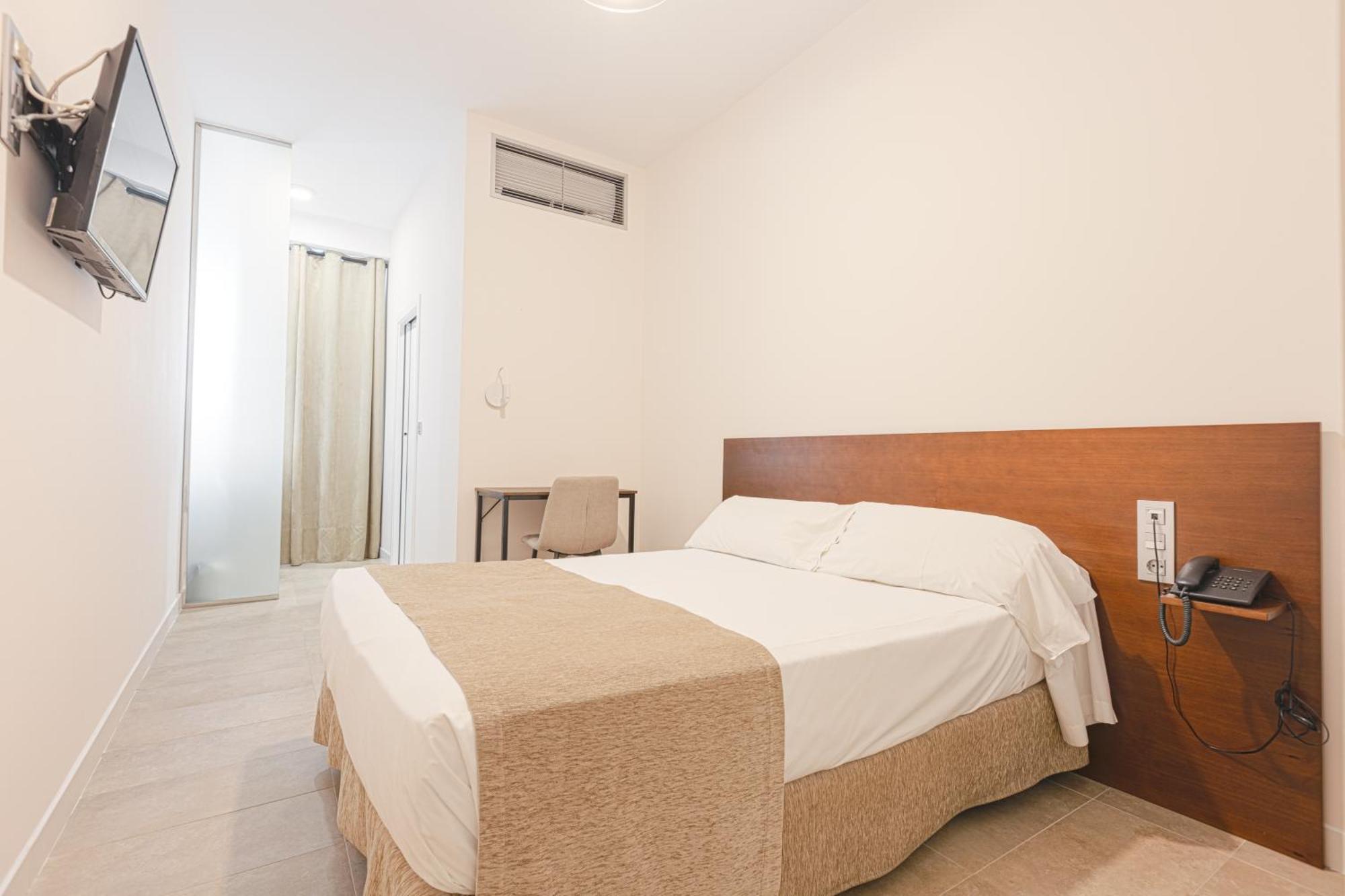 Aacr Hotel Monteolivos Seville Luaran gambar