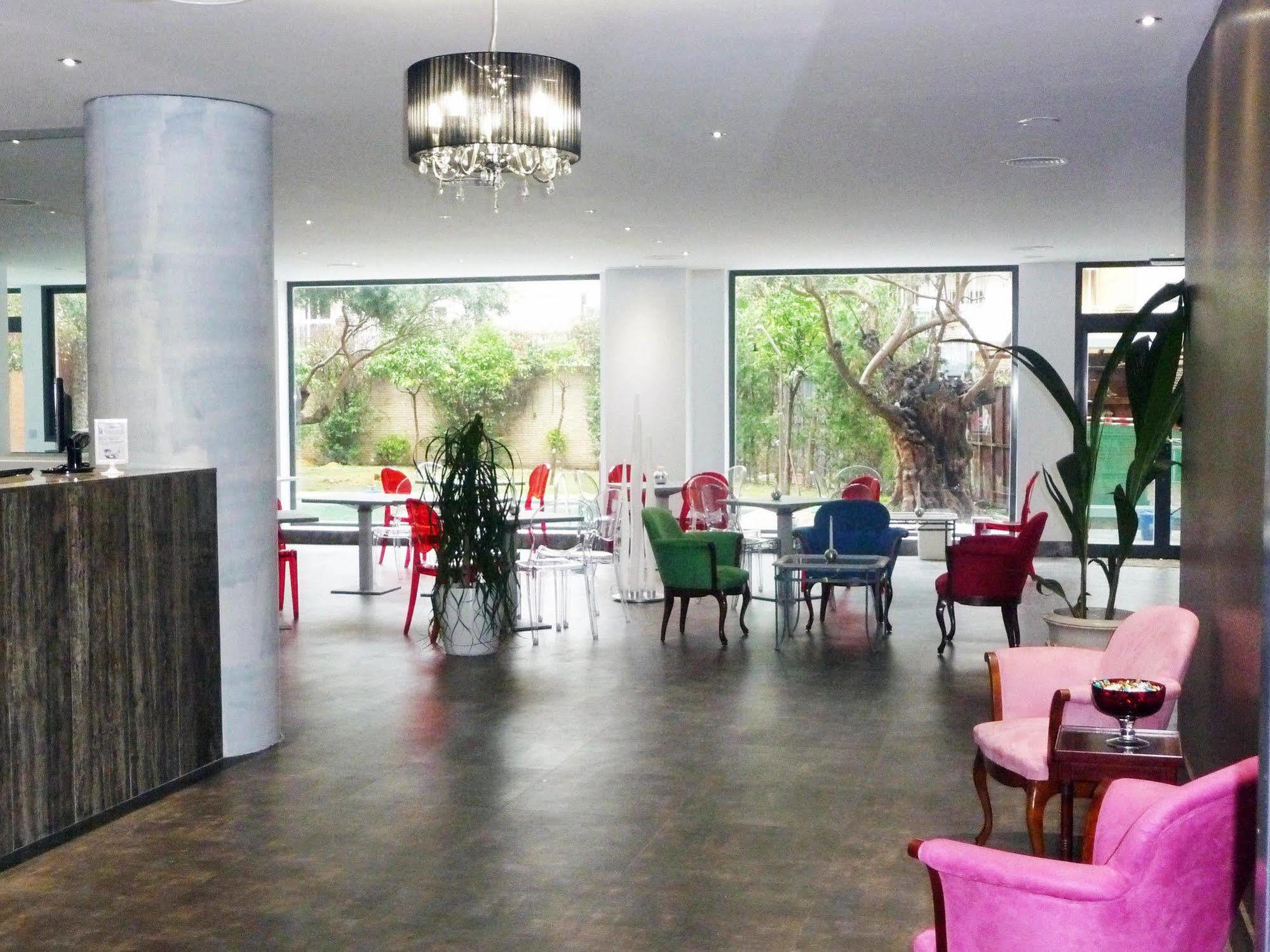 Aacr Hotel Monteolivos Seville Luaran gambar