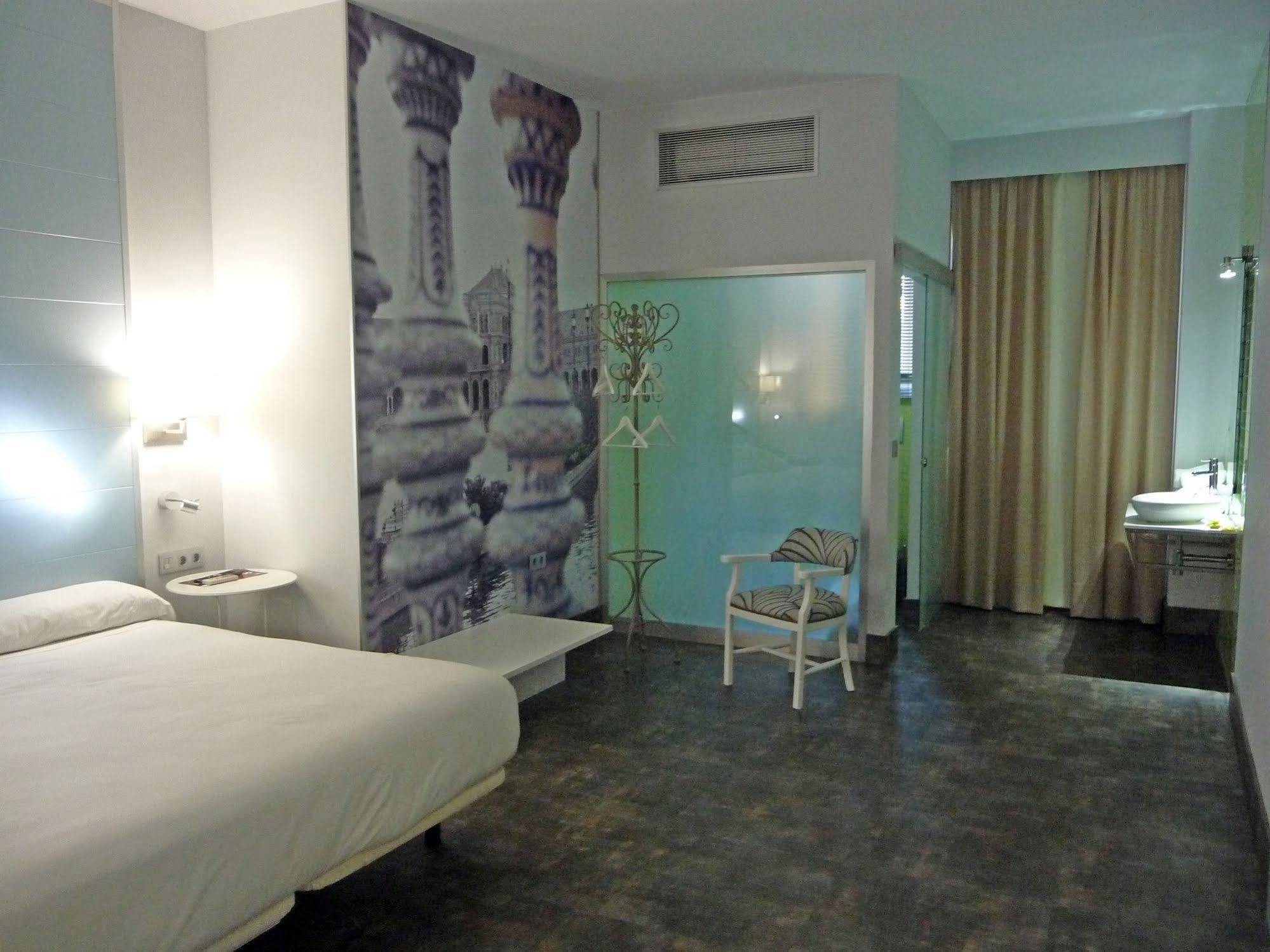 Aacr Hotel Monteolivos Seville Luaran gambar
