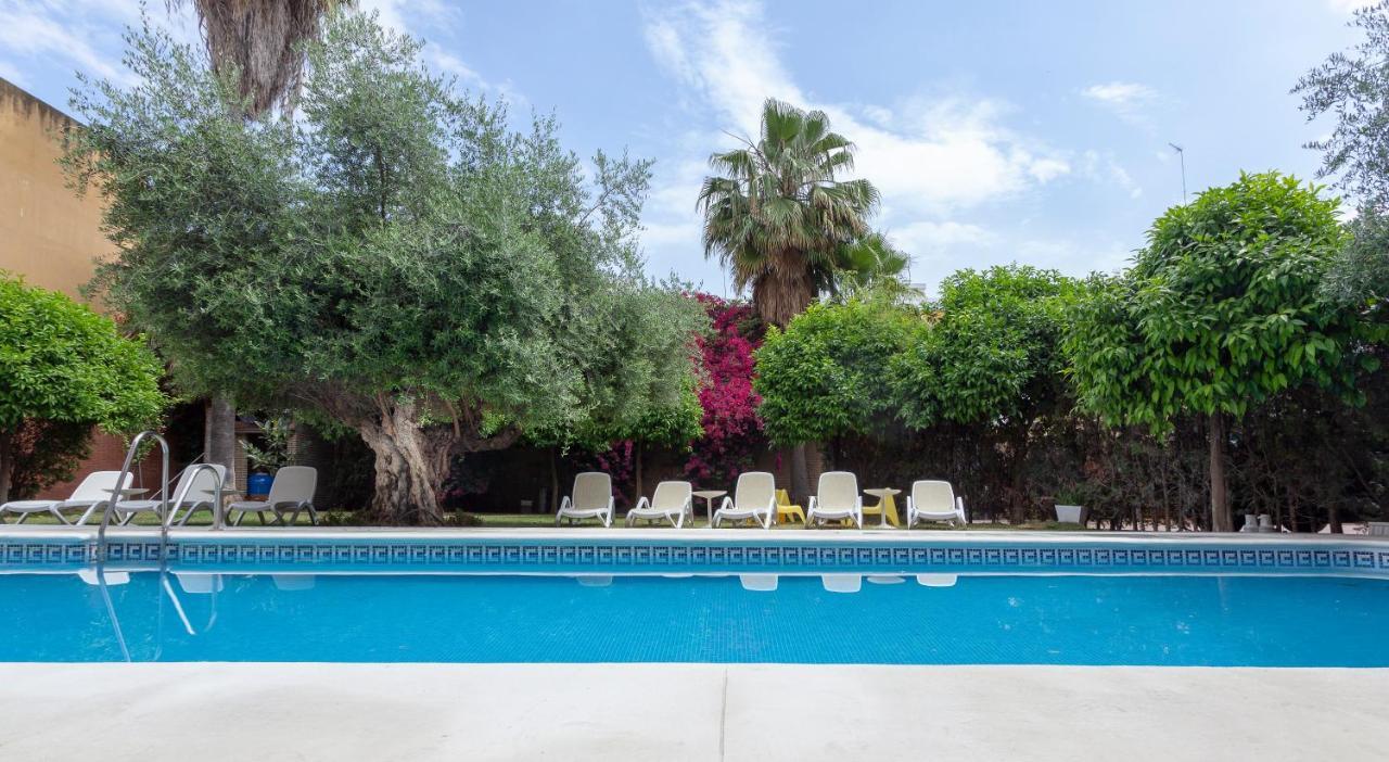 Aacr Hotel Monteolivos Seville Luaran gambar