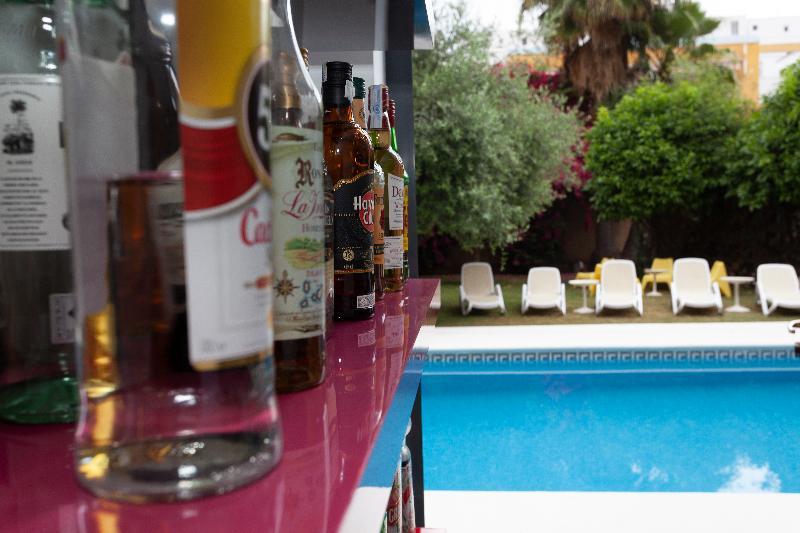 Aacr Hotel Monteolivos Seville Luaran gambar