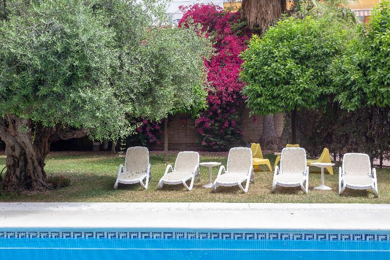 Aacr Hotel Monteolivos Seville Luaran gambar